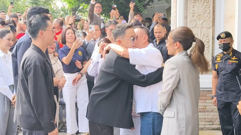 อนุทิน ลั่นไม่มีกั๊ก! พร้อมพบ ทักษิณ หลังพักโทษ