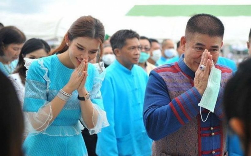 ธรรมนัส ตอบแล้วปมภรรยาจุ๊บจิ๊บ จ่อนั่งปธ.ยุทธศาสตร์ประชาธิปไตยใหม่