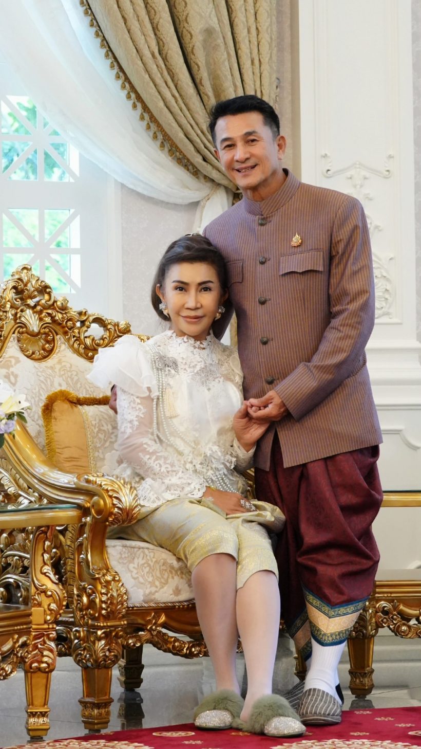 หมอชลน่าน ควงภรรยา ทำบุญขึ้นบ้านใหม่ใหญ่อลังการมาก