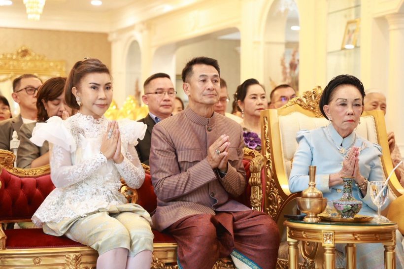 หมอชลน่าน ควงภรรยา ทำบุญขึ้นบ้านใหม่ใหญ่อลังการมาก