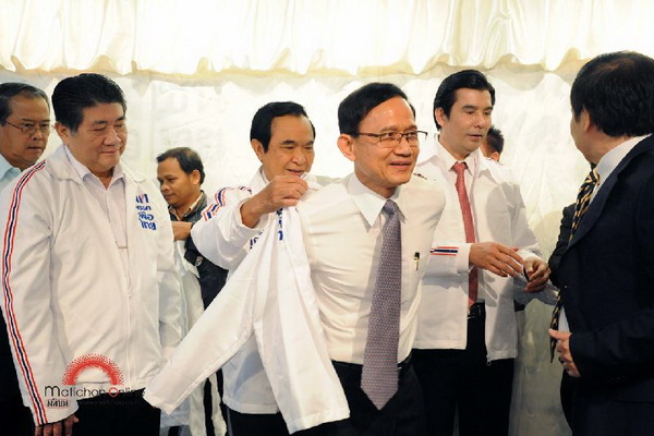 สมชาย-นพดล-ชูศักดิ์นำพลพรรค พปช.สมัครสมาชิกเพื่อไทยหลังปลดล็อคการเมืองครบ5ปี
