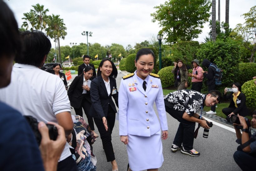 ประมวลภาพ นายกฯอิ๊งนำครม.ใหม่ร่วมถ่ายรูปหมู่ชื่นมื่น