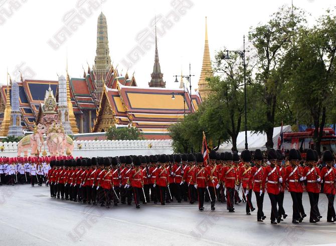 กองทัพจัดพิธีสวนสนามยิ่งใหญ่