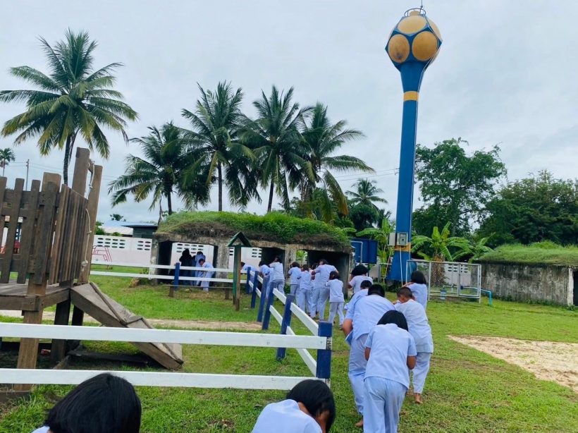 เผยภาพการซักซ้อม ให้นักเรียนแถวชายแดนหลบภัยเข้าบังเกอร์