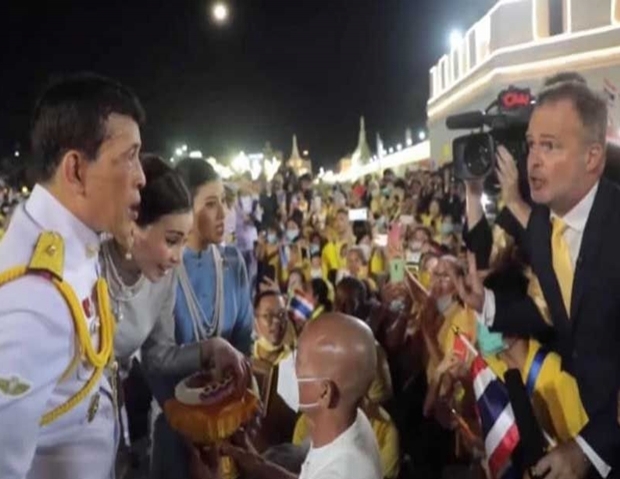 พุทธะอิสระเล่าเหตุการณ์พระอัจฉริยภาพที่ทรงตอบคำถามของสื่อนอก