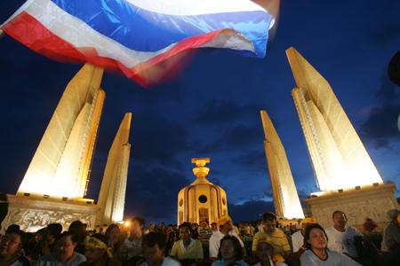 แก้มาตรา 112 - รื้อรัฐธรรมนูญปี 50 เพื่อไทย - นิติราษฎร์ในจุดต่างมีจุดร่วม