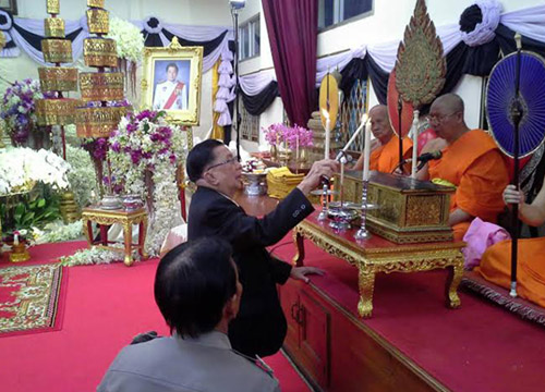 ชวลิตประธานสวดพระอภิธรรมศพอภิวันท์