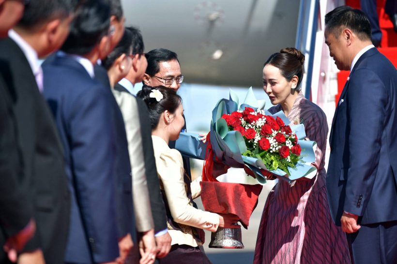 ประมวลภาพ นายกฯอนุทิน-ภริยา ทำภารกิจเเรกที่ สปป.ลาว