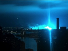 เกิดแสงประหลาดสีฟ้าที่กรุงนิวยอร์ค อเมริกา