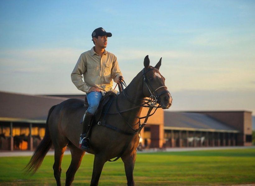 เผยโฉมพระพักตร์  เจ้าชายมาเลเซีย หล่อ สมาร์ท ชื่นชอบการเเข่งรถ