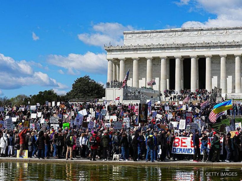 อเมริกาลุกเป็นไฟ! คนนับล้านลงถนนไล่ "ทรัมป์" เซ่นปมบุกอิหร่าน