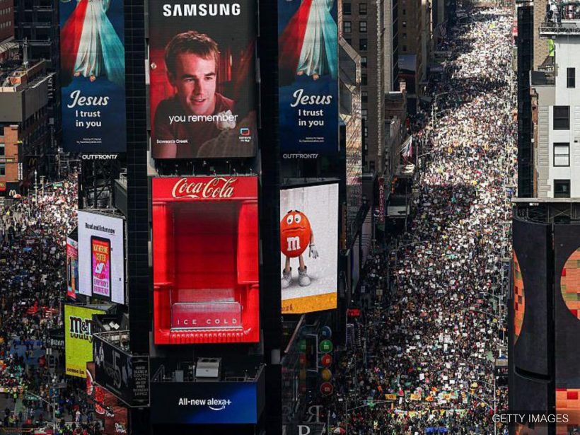 อเมริกาลุกเป็นไฟ! คนนับล้านลงถนนไล่ "ทรัมป์" เซ่นปมบุกอิหร่าน