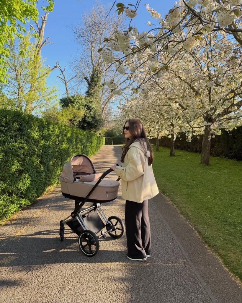 ใจละลาย! เจ้าชายมาทีนอวดโฉมเจ้าหญิงน้อย ในทริปครอบครัว