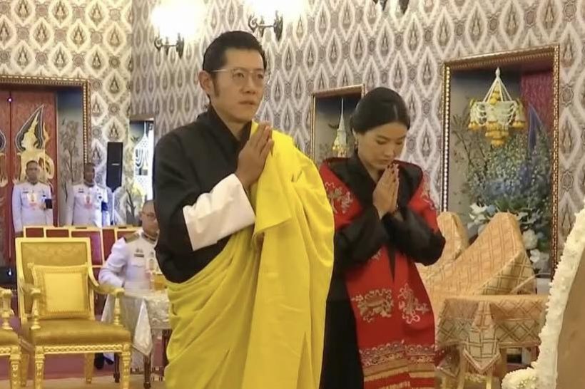 สมเด็จพระราชาธิบดีจิกมี - พระราชินี เสด็จถวายความอาลัย สมเด็จพระพันปีหลวง