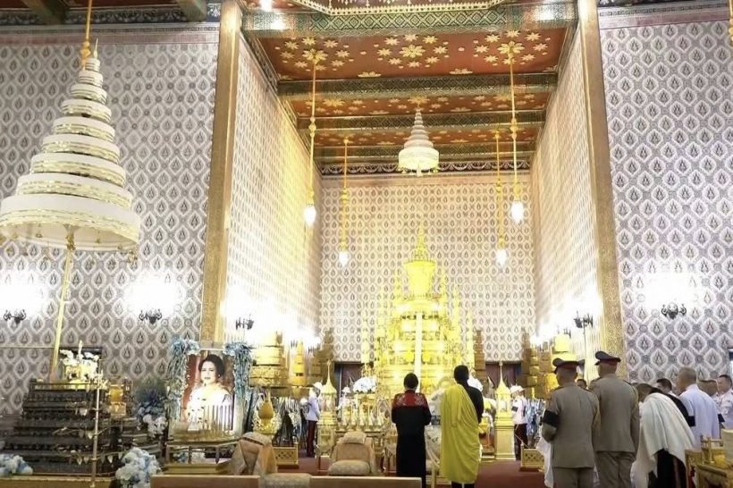 สมเด็จพระราชาธิบดีจิกมี - พระราชินี เสด็จถวายความอาลัย สมเด็จพระพันปีหลวง