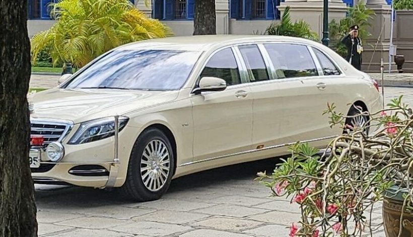 สมเด็จพระราชาธิบดีจิกมี - พระราชินี เสด็จถวายความอาลัย สมเด็จพระพันปีหลวง