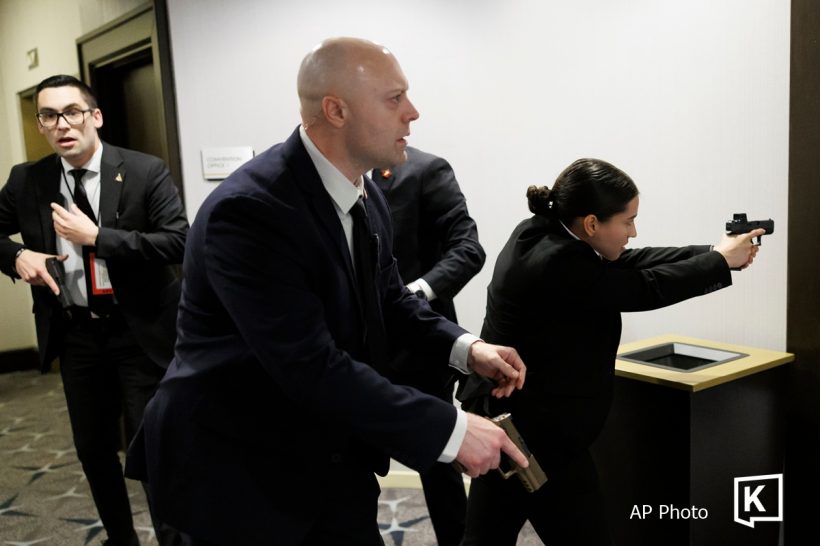 เปิดภาพนาทีระทึก พาทรัมป์ออกจากงานเลี้ยง หลังมีเสียงปืน