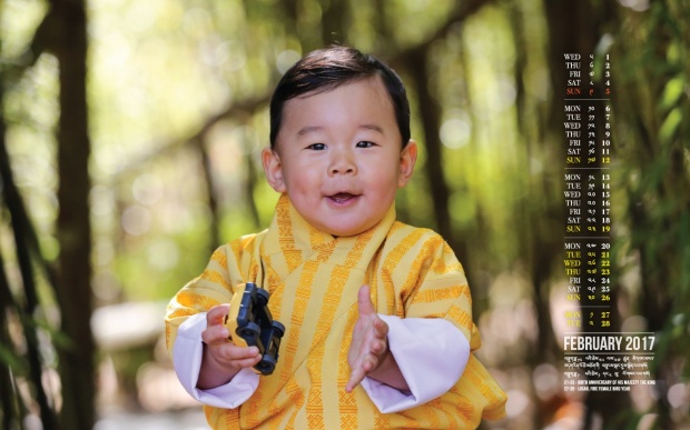 ชาวภูฏานปลื้มพระฉายาลักษณ์เจ้าชายจิกมีน้อย ครบ 1 ขวบ