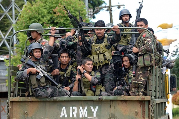 ระทึก!!! กลุ่มติดอาวุธ 300 คนบุกยึดโรงเรียนในฟิลิปปินส์