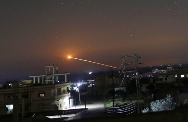 ซีเรียไฟท่วม! อิหร่านรัวยิงขีปนาวุธใส่อิสราเอลครั้งแรก ฝ่ายยิวไม่ยอมถล่มกลับทันที 