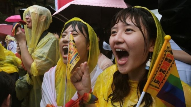 LGBTเฮ!! สภาไต้หวันผ่านกฎหมายแต่งงานเพศเดียวกันครั้งแรกในเอเชีย
