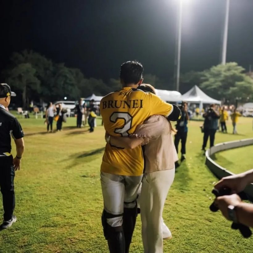 ส่องซีนหวาน! เจ้าชายมาทีนลงเเข่งม้าโปโลที่ไทย กำลังใจดีข้างสนาม