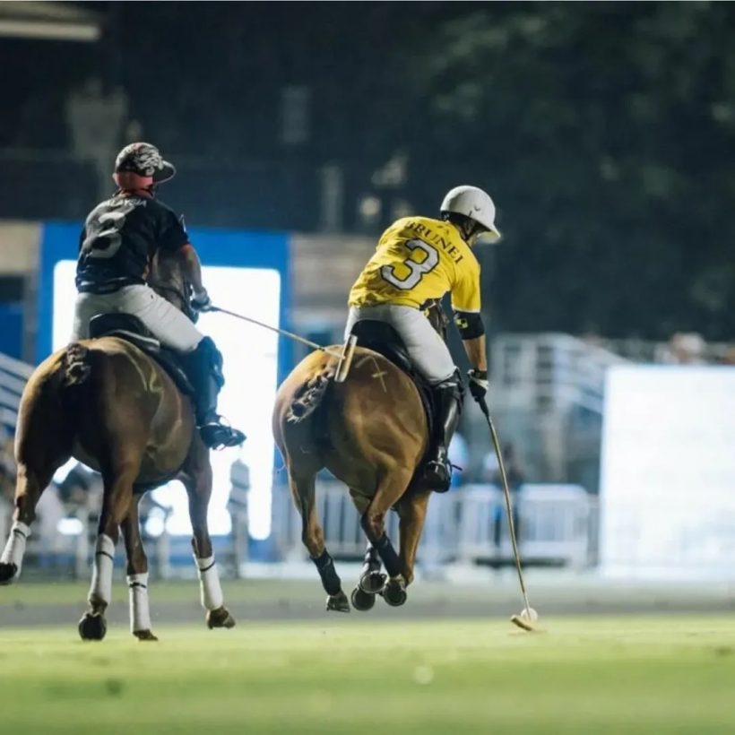 ส่องซีนหวาน! เจ้าชายมาทีนลงเเข่งม้าโปโลที่ไทย กำลังใจดีข้างสนาม