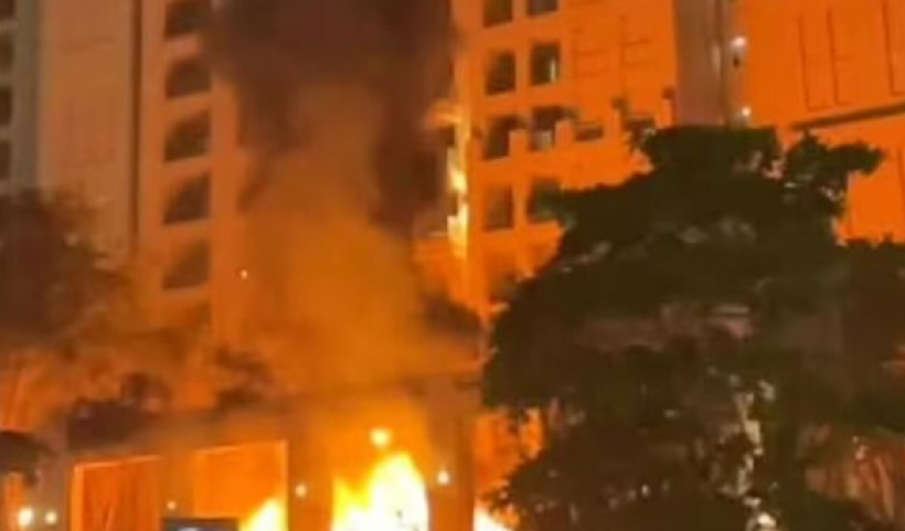 ระทึก!!เปิดคลิปนาทีสกัดการโจมตีน่านฟ้าดูไบ เศษซากตกใส่ย่านคนรวย