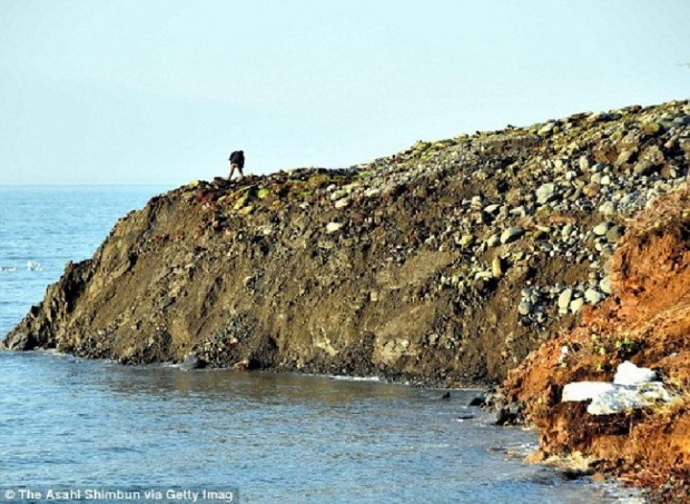 ชาวเกาะญี่ปุ่นงงตาแตก ตื่นเช้ามาเจอพื้นทะเลโผล่ กลายเป็นพื้นดิน