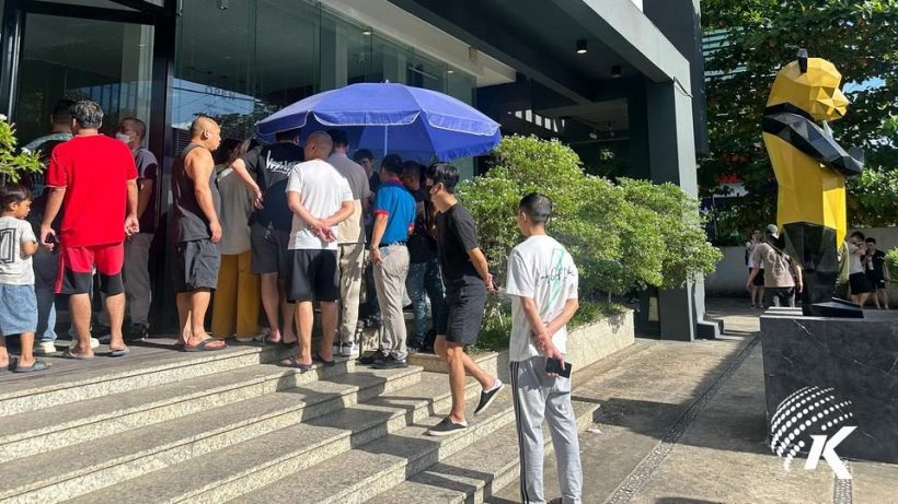 เขมรแห่ถอนเงิน หลัง Prince Bank โดนขึ้นบัญชีดำ