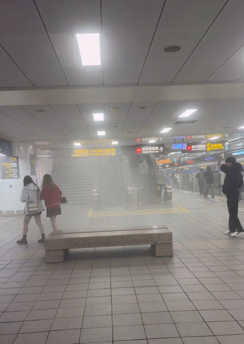 ไต้หวันนองเลือด! หนุ่มคลั่งปาบอมบ์-ไล่แทงคนวุ่น ก่อนดิ่งตึกหนีผิด