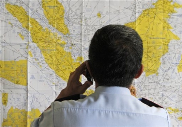 อินโดฯลั่น!ต้องหาQZ8501ให้พบ ทีมกู้ภัยชี้อาจจมทะเลจุดลึกที่สุด