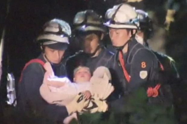 ชมคลิปสุดปาฏิหาริย์!! ญี่ปุ่น ช่วย’ทารก 8เดือนจากซากตึกแผ่นดินไหว