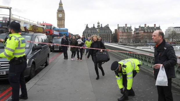 คืบหน้า!!เหตุผู้ก่อการร้ายโจมตีในลอนดอนยอดตายเพิ่มเป็น5ศพเจ็บ40คน